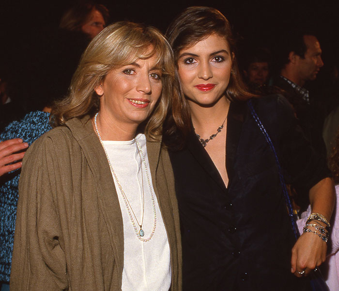 Rob Reiner’s eldest daughter and sister posing together at an event amid family accusations and controversy. Rob Reiner’s eldest daughter and sister posing together at an event amid family accusations and controversy.