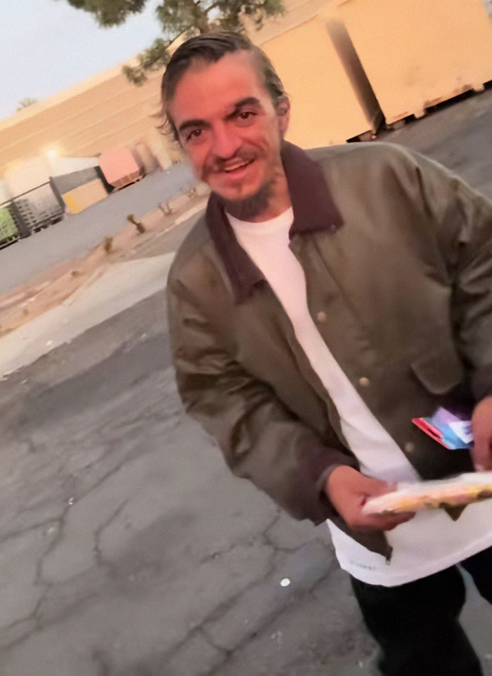 Man wearing green jacket and white shirt standing outdoors near a motel, related to Tylor Chase struggling Nickelodeon star update. Man wearing green jacket and white shirt standing outdoors near a motel, related to Tylor Chase struggling Nickelodeon star update.