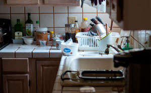 Mom Asks If Kicking Out Husband And Son A Few Days Before Christmas Was An Overreaction