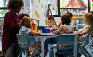 “Fake Mother”: SAHM Scolds Mom For Sending Kids To Daycare, Gets Blocked After 20 Years Of Friendship