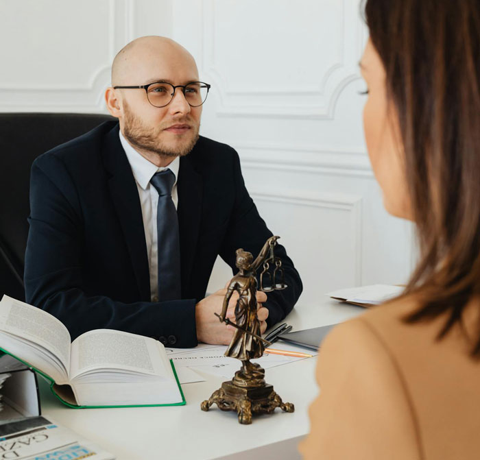 Man Leaves Wife Of 10 Years For Younger Woman, Panics When Divorce Takes An Unexpected Turn Man Leaves Wife Of 10 Years For Younger Woman, Panics When Divorce Takes An Unexpected Turn