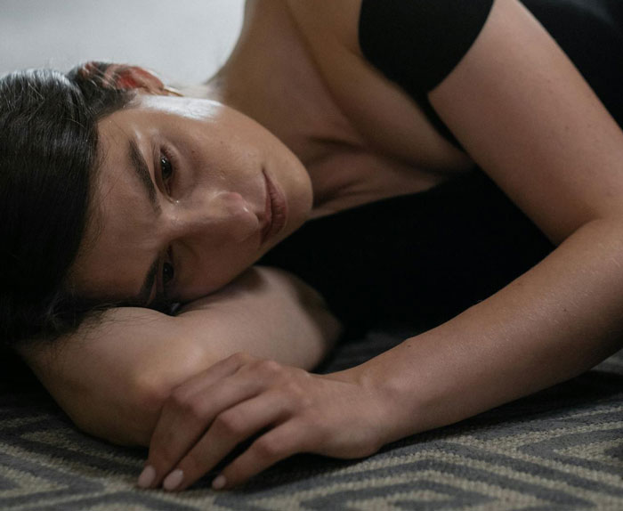 Man Leaves Wife Of 10 Years For Younger Woman, Panics When Divorce Takes An Unexpected Turn Man Leaves Wife Of 10 Years For Younger Woman, Panics When Divorce Takes An Unexpected Turn