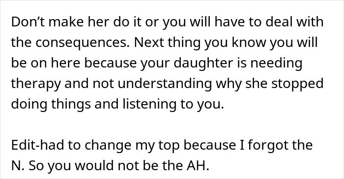 Forum screenshot: parent warns against forcing daughter to attend party, I Am Torn comment about possible need for therapy. Forum screenshot: parent warns against forcing daughter to attend party, I Am Torn comment about possible need for therapy.