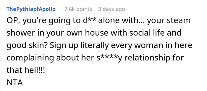 Reddit screenshot discussing woman keeps missing BF red flags, commenter criticizes OP and says NTA