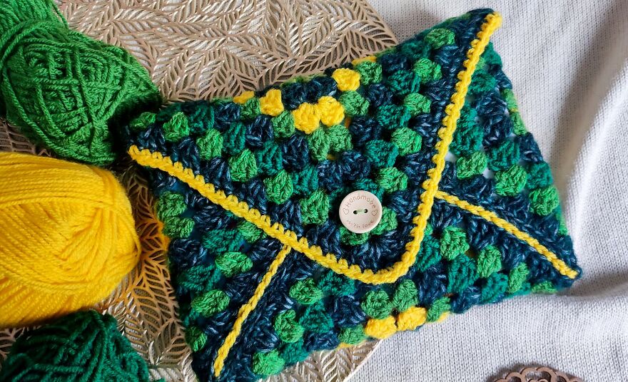 Violeta's Book Blanket, 96 Granny Squares Based On Book Covers