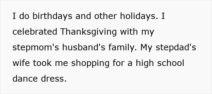 Text excerpt showing a woman sharing personal experiences with her seven parents and online reactions being baffled. Text excerpt showing a woman sharing personal experiences with her seven parents and online reactions being baffled.