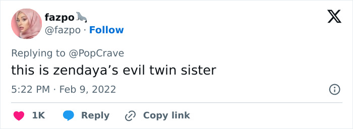 Tweet screenshot criticizing a wax figure at Madame Tussauds, user calls it an evil twin sister Tweet screenshot criticizing a wax figure at Madame Tussauds, user calls it an evil twin sister