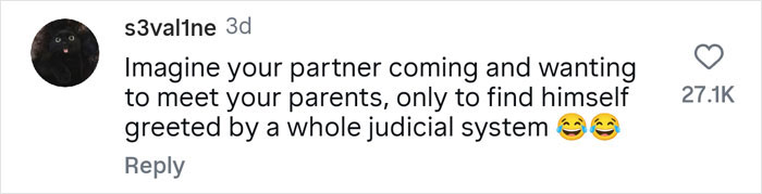Comment on social media post about a woman with 7 parents, expressing surprise and humor about the unusual family situation.