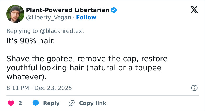 Screenshot of a tweet discussing the appearance of a 2000s teen heartthrob, referencing hair and a goatee. Screenshot of a tweet discussing the appearance of a 2000s teen heartthrob, referencing hair and a goatee.