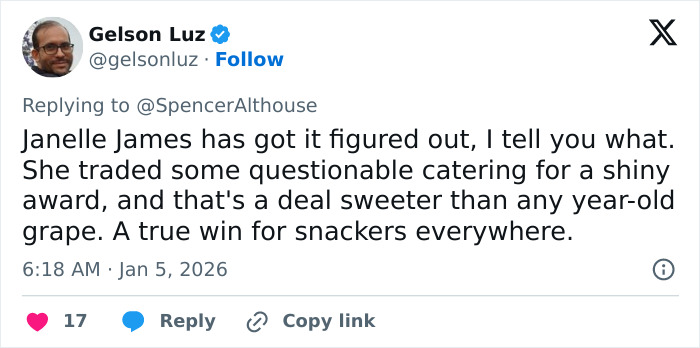 Fans Appalled By The Food At Critics Choice Awards After Star Brutally Calls It Out On Stage Fans Appalled By The Food At Critics Choice Awards After Star Brutally Calls It Out On Stage