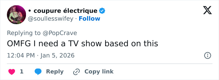 Ashley Tisdale Calls Out 'Toxic' Celebrity Mom Group, Accuses Them Of &lsquo;Mean-Girl&rsquo; Behavior