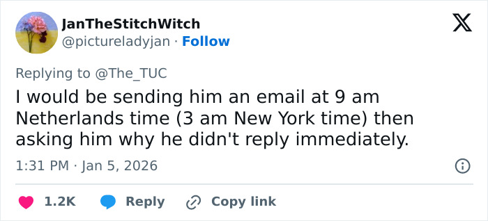 Twitter reply about sending emails across time zones highlighting Dutch worker and annoyed American boss logging off at 5PM. Twitter reply about sending emails across time zones highlighting Dutch worker and annoyed American boss logging off at 5PM.