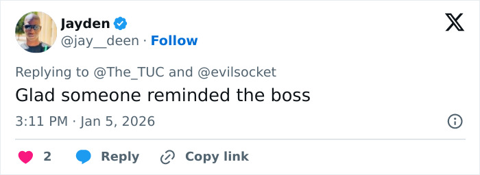 Tweet from Jayden replying about a Dutch worker giving an annoyed American boss a reality check after logging off at 5PM.