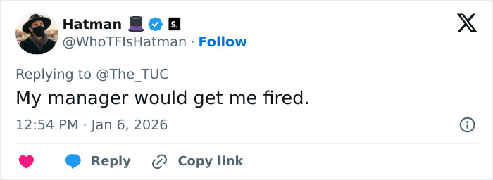 Screenshot of a tweet replying about a manager, related to Dutch worker giving annoyed American boss a reality check after 5PM logoff. Screenshot of a tweet replying about a manager, related to Dutch worker giving annoyed American boss a reality check after 5PM logoff.