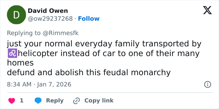 Tweet screenshot referencing Prince William with his kids, mocking helicopter travel and calling to abolish the monarchy Tweet screenshot referencing Prince William with his kids, mocking helicopter travel and calling to abolish the monarchy