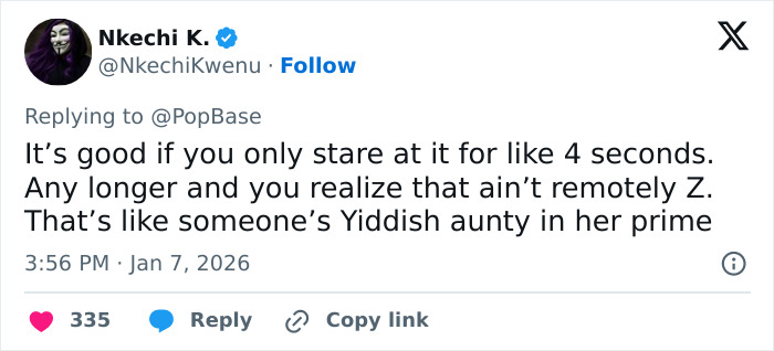 Tweet screenshot criticizing Zendaya wax figure at Madame Tussauds as unrecognizable and awkward. Tweet screenshot criticizing Zendaya wax figure at Madame Tussauds as unrecognizable and awkward.
