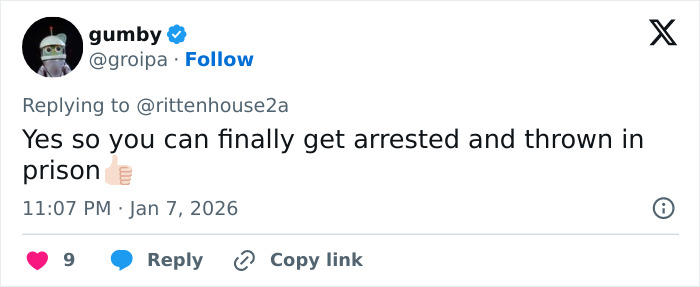 Screenshot of a Twitter reply criticizing Kyle Rittenhouse amid internet reactions to ICE slaying controversy in Minneapolis. Screenshot of a Twitter reply criticizing Kyle Rittenhouse amid internet reactions to ICE slaying controversy in Minneapolis.