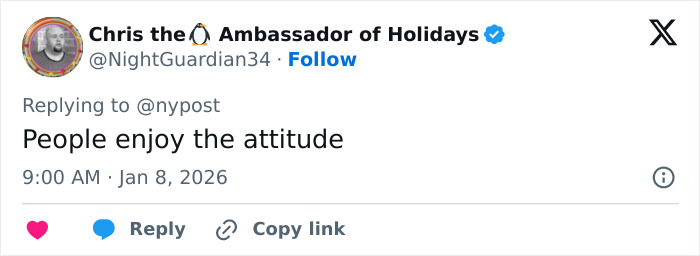 Screenshot of a social media reply praising the pizzeria owner known for his salty replies to harsh online reviews. Screenshot of a social media reply praising the pizzeria owner known for his salty replies to harsh online reviews.