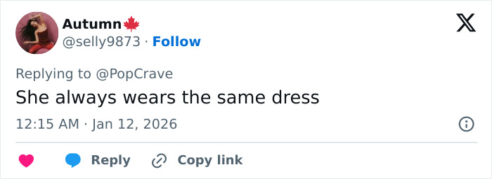 Tweet from Autumn criticizing Elle Fanning&rsquo;s Golden Globes look, sparking divided fan reactions about Electric Head style.