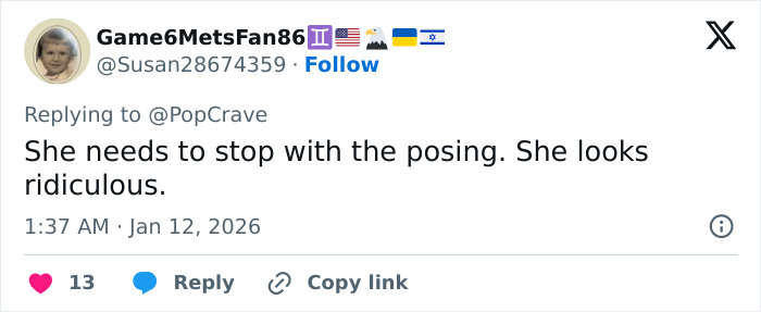 Screenshot of a tweet criticizing Jennifer Lopez&rsquo;s Golden Globes look, highlighting ageist backlash and posing comments.