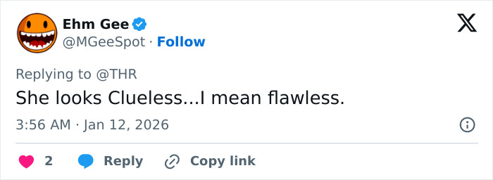 Tweet from user Ehm Gee reacting to Alicia Silverstone glitching at the Golden Globes with a humorous comment about her look. Tweet from user Ehm Gee reacting to Alicia Silverstone glitching at the Golden Globes with a humorous comment about her look.