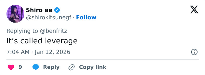 Screenshot of a social media post from January 2026 related to Golden Globes chaos with arrogant stars leaving early and smoking at tables.