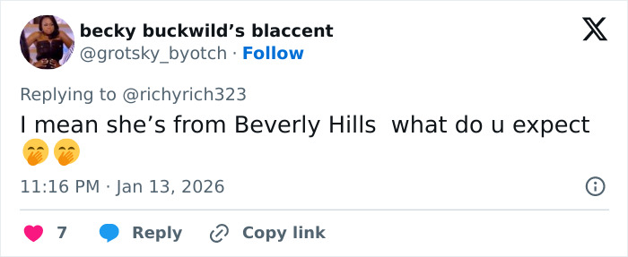 Tweet from user becky buckwild’s blaccent replying about Beverly Hills, related to Alicia Silverstone glitching at Golden Globes. Tweet from user becky buckwild’s blaccent replying about Beverly Hills, related to Alicia Silverstone glitching at Golden Globes.