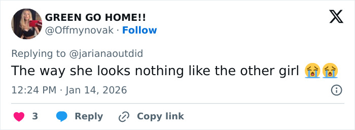 Tweet discussing Selena Gomez accused of plagiarizing Arab influencer&rsquo;s look at the Golden Globes with crying emojis.