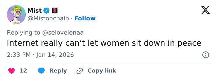 Tweet screenshot discussing online debate about Kylie Jenner’s unusual Golden Globes seat photo sparking heated reactions.