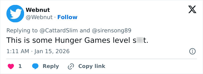 Twitter reply reacting to a Mar-a-Lago event with people in dog masks and old-time costumes described as creepy.