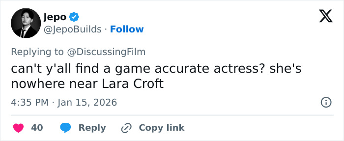 Tweet criticizing Sophie Turner's Lara Croft transformation in Tomb Raider for lacking game accuracy and authenticity.