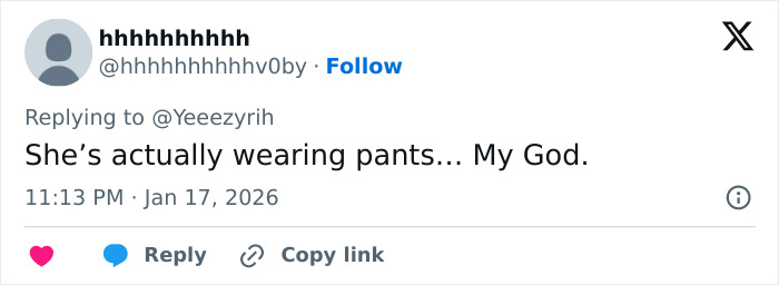 Twitter user reacting to Bianca Censori&rsquo;s unexpected talent, highlighting she&rsquo;s actually wearing pants in the post.