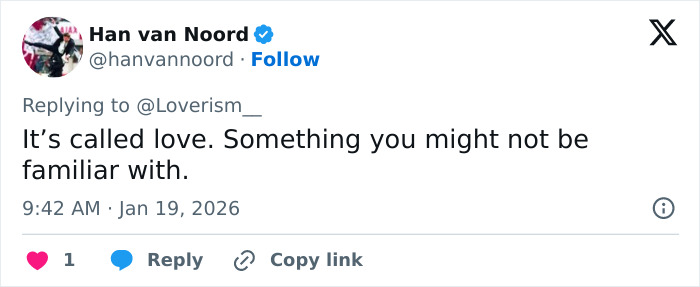 Tweet by Han van Noord responding to online trolls, highlighting love amid attacks related to Pierce Brosnan's wife transformation.