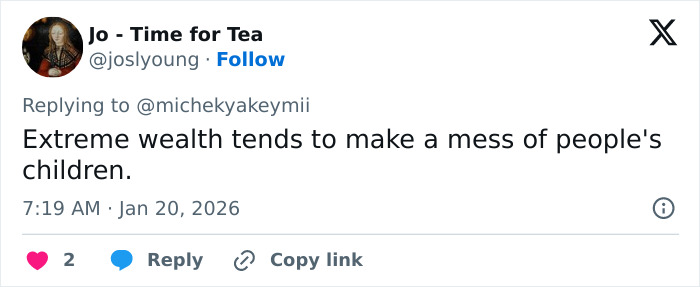 Screenshot of a tweet commenting on wealth and its impact, related to Brooklyn Beckham family feud discussions online.