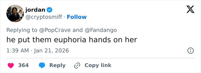 Screenshot of a tweet commenting on Margot Robbie's on-set relationship with Wuthering Heights co-star Jacob Elordi.