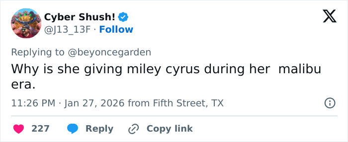 Tweet showing a comment reacting to JoJo Siwa’s massive transformation, sparking heated online discussions. Tweet showing a comment reacting to JoJo Siwa’s massive transformation, sparking heated online discussions.