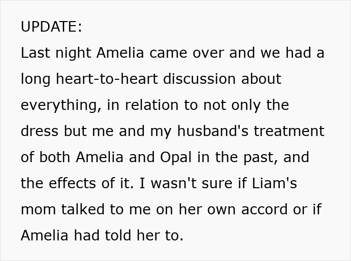 Text update about mom clinging to daughter&rsquo;s wedding dress and family tensions after losing her.