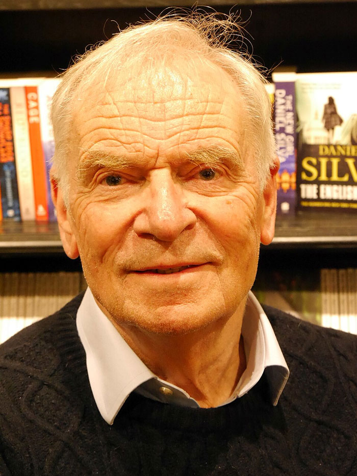 40 Celebs Who Lost It All And Only Have Themselves To Blame