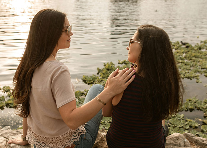Mom Ghosts Friend For Hours After Asking Them To Babysit For &ldquo;20 Minutes&rdquo;, Blows Up When They Call For Help