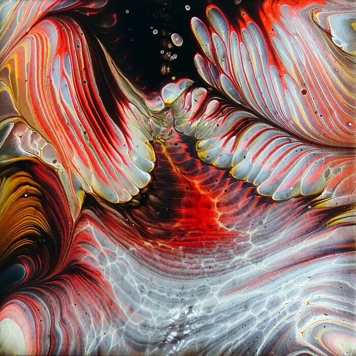 Feathery Straight Acrylic Pour Experiment: Gold, Copper, Black And White Layers (Part 2) Feathery Straight Acrylic Pour Experiment: Gold, Copper, Black And White Layers (Part 2)