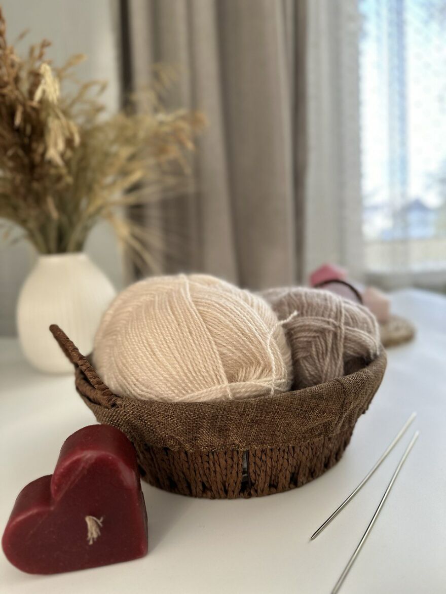 I Knit Teddy Bears Slowly — And Photograph Them Like Little Characters I Knit Teddy Bears Slowly — And Photograph Them Like Little Characters