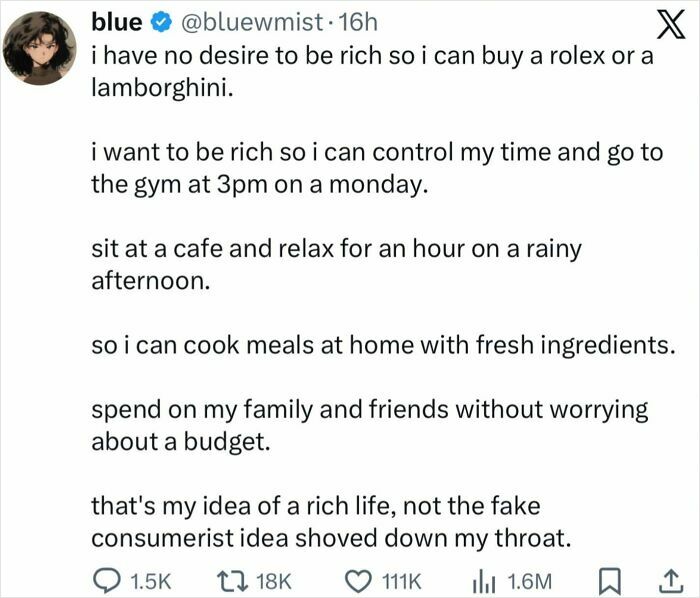 Tweet screenshot discussing the real meaning of a rich life in a humorous and relatable way for funny screenshots.