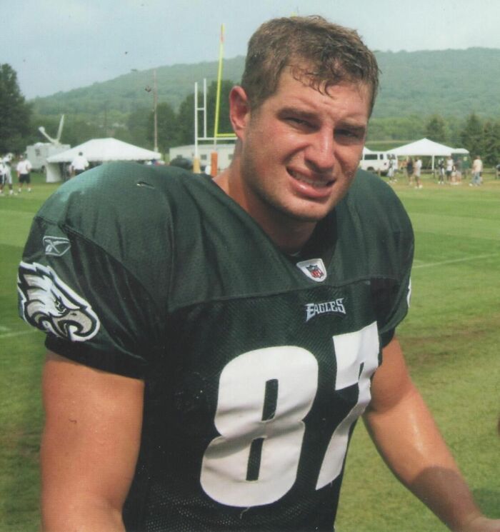 Brent Celek in Philadelphia Eagles practice uniform, on the field during a training session.