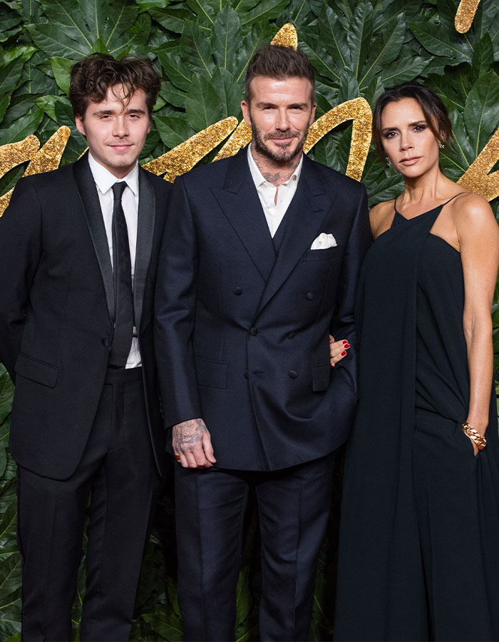 Imagens de Victoria Beckham surgem depois que Brooklyn a acusou de "Inadequado" Dança Imagens de Victoria Beckham surgem depois que Brooklyn a acusou de "Inadequado" Dança