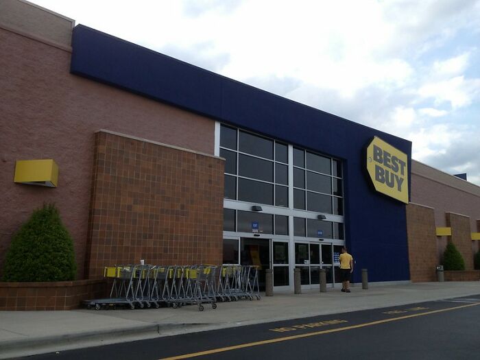 62 Times People Saw An Opportunity To Exploit A Situation And Took It