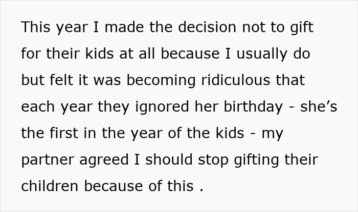 Text discussing a mom deciding to stop gifting kids due to aunties' favoritism and ignoring a child's birthday.