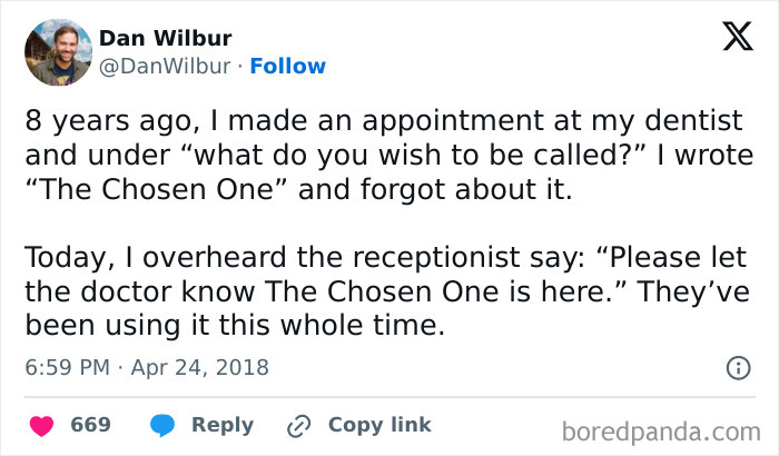 Tweet screenshot showing a funny story of someone nicknamed The Chosen One at the dentist, a funny screenshot example.
