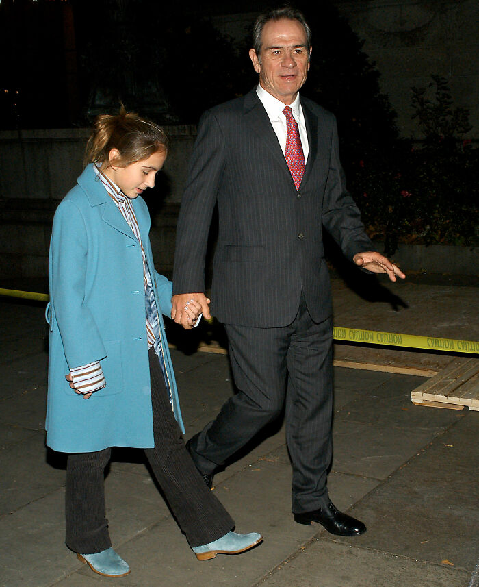 Tommy Lee Jones' Daughter Victoria, 34, Found Deceased In Ritzy San Francisco Hotel Tommy Lee Jones' Daughter Victoria, 34, Found Deceased In Ritzy San Francisco Hotel