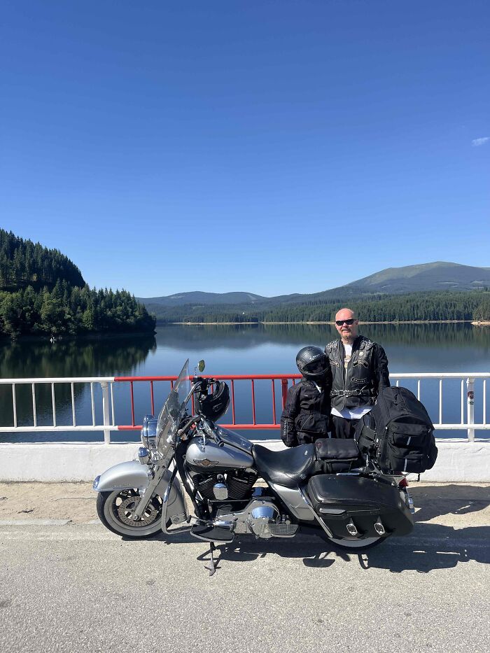 A Family Road Trip, Two Old Harleys, And 8,500 KM Of Hope For A 15-Year-Old With Cancer A Family Road Trip, Two Old Harleys, And 8,500 KM Of Hope For A 15-Year-Old With Cancer