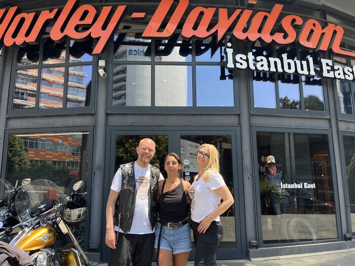 A Family Road Trip, Two Old Harleys, And 8,500 KM Of Hope For A 15-Year-Old With Cancer A Family Road Trip, Two Old Harleys, And 8,500 KM Of Hope For A 15-Year-Old With Cancer